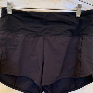 Lululemon black Speed Up High-Rise lined shorts 2.5”